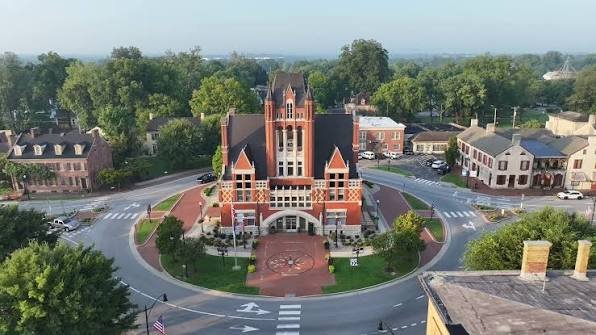 Aerial view of the Old Nelson County Courthouse roundabout in downtown Bardstown
